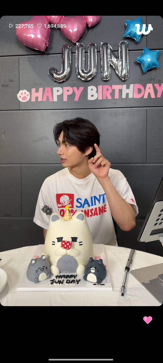 jizafgabut's tweet photo. jun ini definisi : 
DARI DEPAN AKU TAMPAN
DARI SAMPING AKU TAMPAN
DARI MANA-MANA AKU TETAP TAMPAN https://t.co/dLW00JCJGk