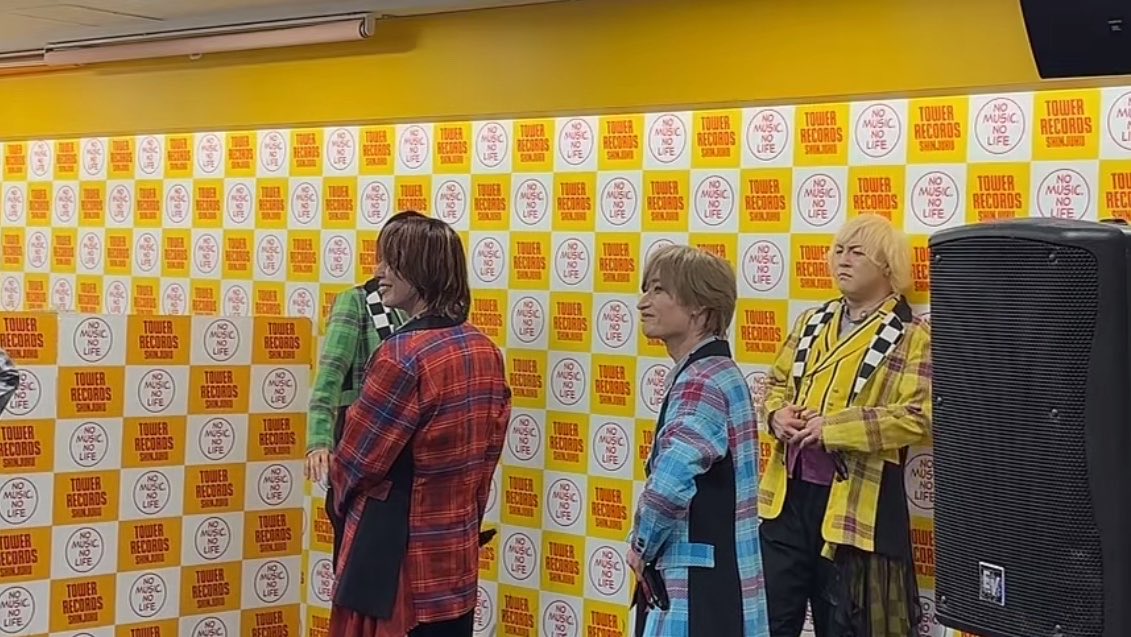 E9Co1's tweet photo. 2026.6.10タワーレコード新宿でのLIVEお疲れ様でした😊
ひっさしぶりのガトーショコラ🍫
甘党男子の楽曲は配信で見ても生で見ても盛り上がるからホントに最高🥰🥰
 #甘党男子
 #二ノ宮一馬
 #成瀬敦志 https://t.co/crkUZcqblO