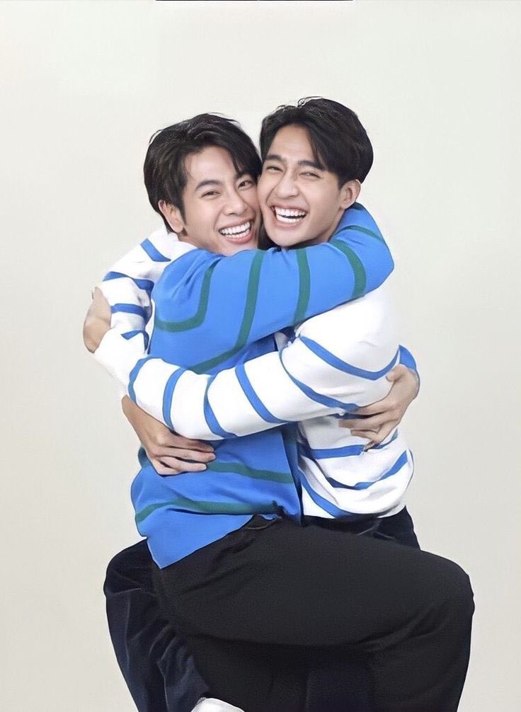 คุณครัวซองต์ของน้องมิกซิวค่ะ | YILOVEY tweet media