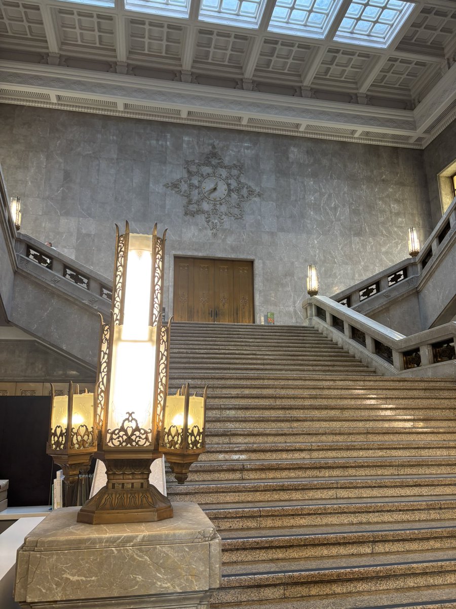 Sning517's tweet photo. 今日は東京国立博物館で大包平と亀甲貞宗などの刀を見てきました！曇りだったのが出る頃には晴天になってた…！
大包平は大きくて綺麗でした！（雑な感想）亀甲貞宗はスラっとした感じでこれまた綺麗で、刀剣見るの楽しかったのでこれを機に色々見に行きたいです！ https://t.co/9oNsMD9wW6