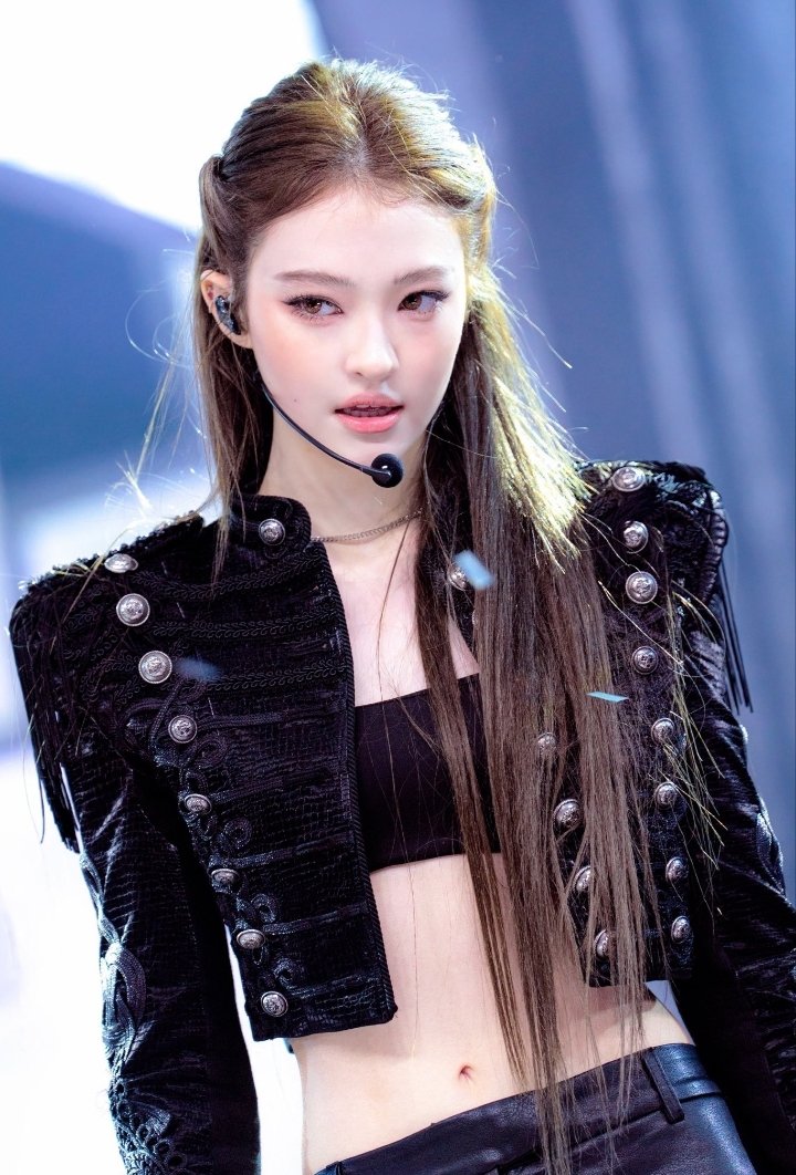 l0v3web's tweet photo. วิชวลคู่ที่สวยระเบิดระเบ้อขนาดนี้ในวงเดียวกัน เทอสวย ชั้นก็สวย ไม่ตายกันเว่อ แถมคาริสม่าล้นๆ ขนลุกคัก https://t.co/qSlzVAJ2Av