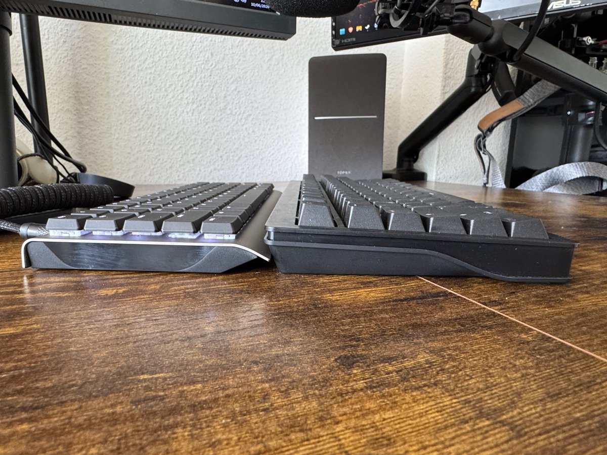 MorrTex's tweet photo. Low profile HE Keyboards are the new meta. This thing is insane. Can’t go back to my Wooting https://t.co/8b5P61JB42