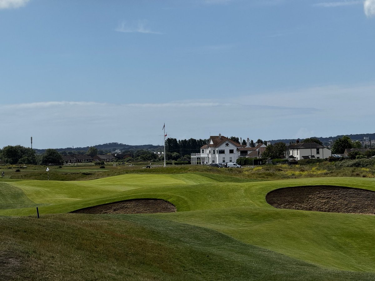 gazzawilk's tweet photo. OldUns win it one up on the last. Great game of foursomes finishing just in time by the looks of the clouds coming in. https://t.co/ezCdgV2Hz2