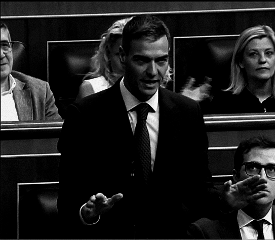 Rober_Alcaz's tweet photo. Me parto el culo cada vez q escucho a este idigente mental de la foto hablar de que LA DERECHA NUNCA ACEPTA HABER PERDIDO LAS ELECCIONES, cuando este bicho NO HA GANADO NI UNA.
Este tontolaba se cree que somos imbéciles, que no leemos, no nos informamos, y NO PENSAMOS.
¡ANORMAL! https://t.co/Og6BvENreH