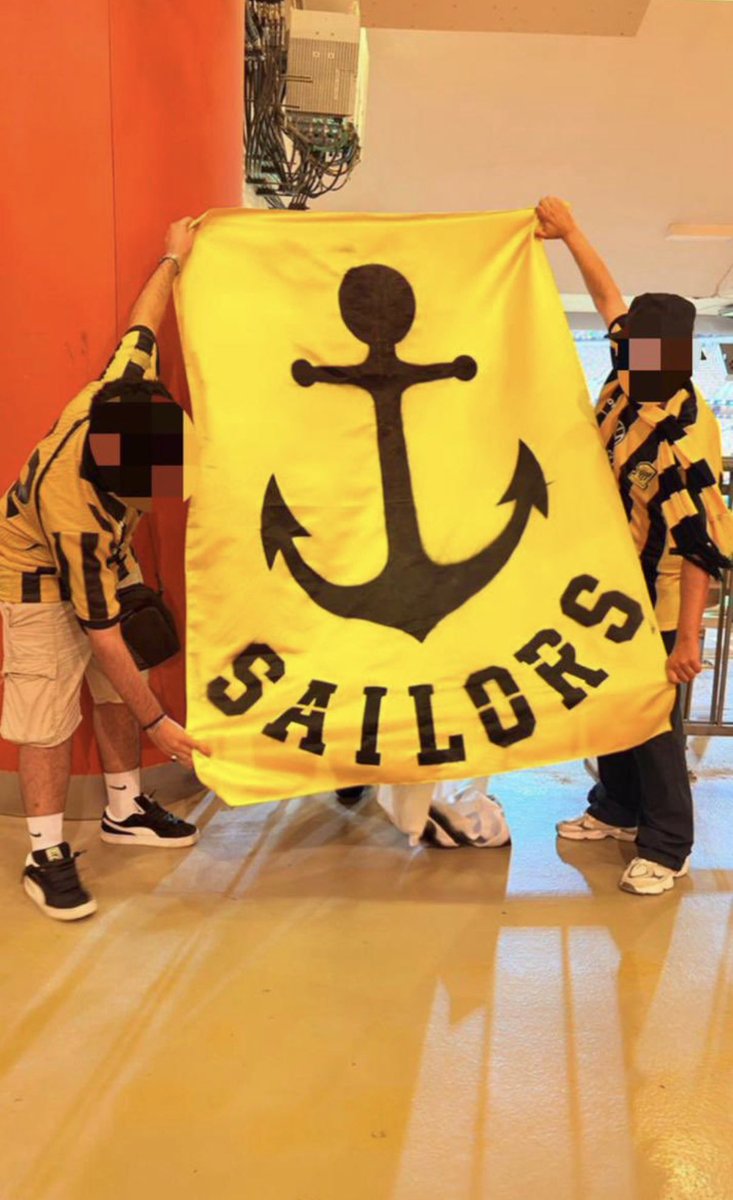 justnor18's tweet photo. مدرج واحد☝️
Curva Gold-Ultras Sailors✊🏻⚫️🟡 https://t.co/lea16AH6kR