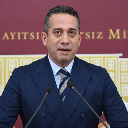 ult1matoms's tweet photo. Ali Mahir Başarır: (Kılıçdaroğlu'nun pavyon açıklaması)

''Benim öyle bir alışkanlığım yok. Ortada bir görüntü de olmadığına göre ona pavyondan bu bilgiyi kim vermişse onunla konuşacak.'' https://t.co/WJDgAleJCQ