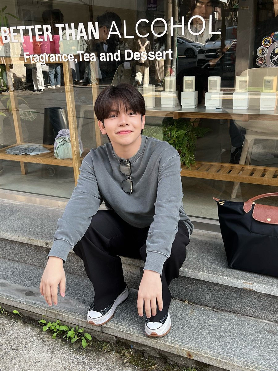 BUGDanuphop's tweet photo. 😸#BUGDanuphop https://t.co/E4LkhmGdjZ