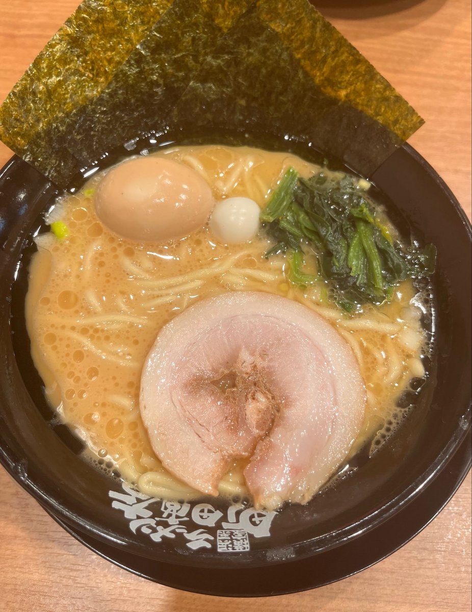 LNRS_ui's tweet photo. おしゃれなラーメンじゃないのが恥ずかしいけどちょっとこってりが食べたかったの。

🍜🥚🍜🍜🍜🥚🍜🍜🍜🥬🍜🍖🍚 https://t.co/cwljmo8PEY