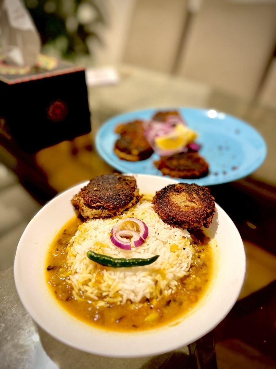 Aamirkhan78's tweet photo. When rice goes for Dal & Shami Kebab spa..
#dinnerfix https://t.co/P5ZxEorWmk
