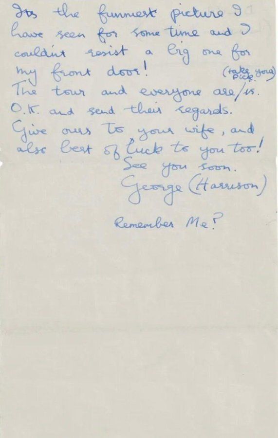 BeatlesEarth's tweet photo. George Harrison was once photographed unprepared. Once he saw the photo, he loved it. He loved it so much, that he ordered a life-sized cardboard cutout of it to be placed by his front door. https://t.co/ATv0NWutvQ