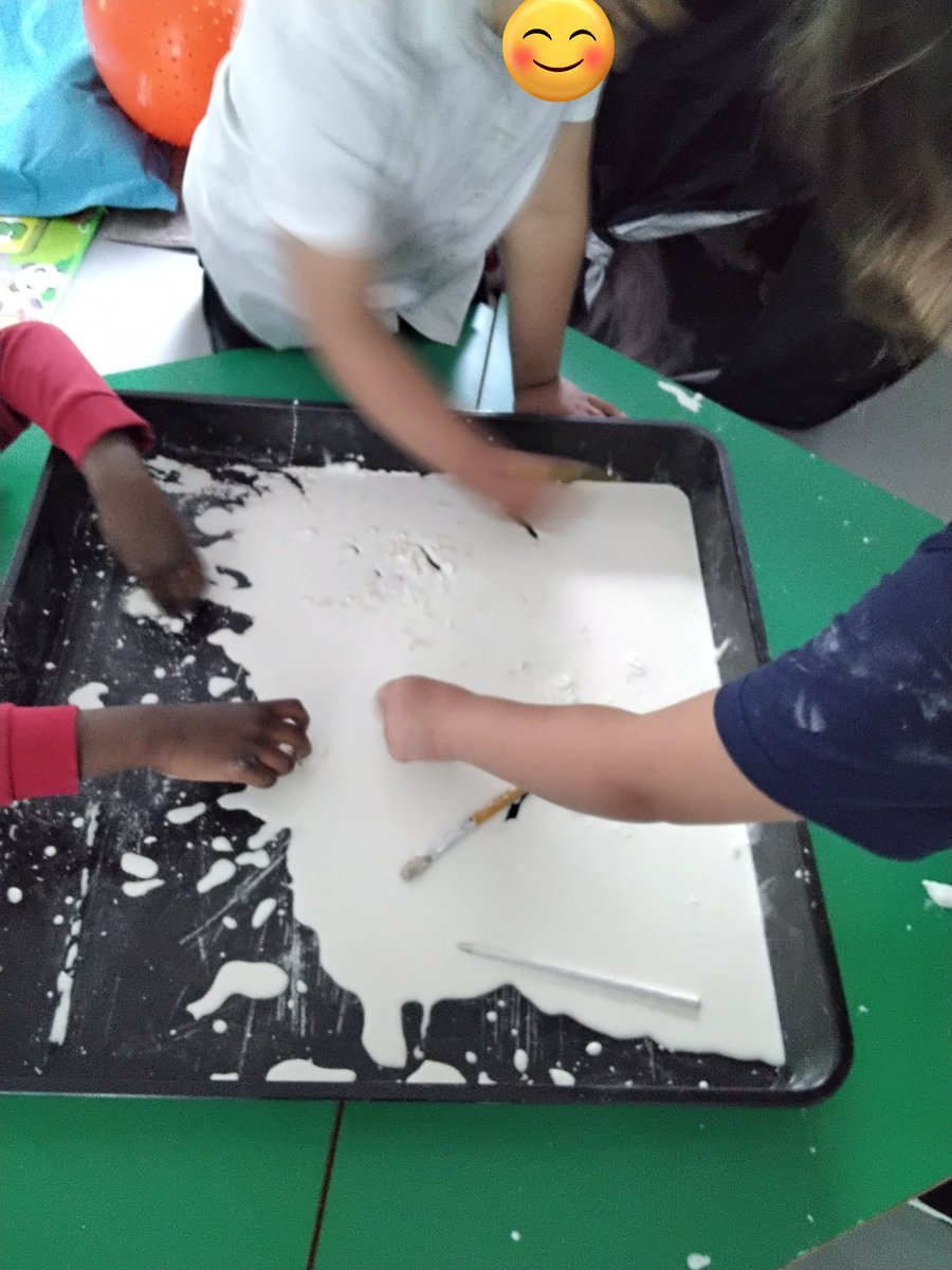 LeighPrimary's tweet photo. The children in the Nest had so much fun making marks in the ooblek as part of our sensory play.
#nest #sensoryplay #attentionautism #markmaking https://t.co/S3gVilVtVn