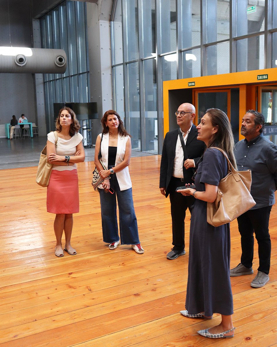 LaNaveMadrid's tweet photo. La sostenibilidad también ha hecho parada en La Nave🚀

Hoy hemos recibido a la delegación Ciudad de Monterey para compartir nuestro modelo de innovación urbana, economía circular e innovación abierta aplicada a retos de sostenibilidad.

#ecosistema @madridinnova https://t.co/pzA9NDGi9D