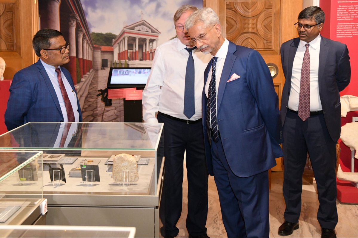 DrSJaishankar's tweet photo. Visited the National Historical Museum in Sofia today.

Explored its remarkable collection of artifacts spanning millennia and gained a deeper appreciation of how Bulgaria has preserved the many facets of its rich history and cultural heritage.

🇮🇳 🇧🇬 https://t.co/fIogJYKpTN