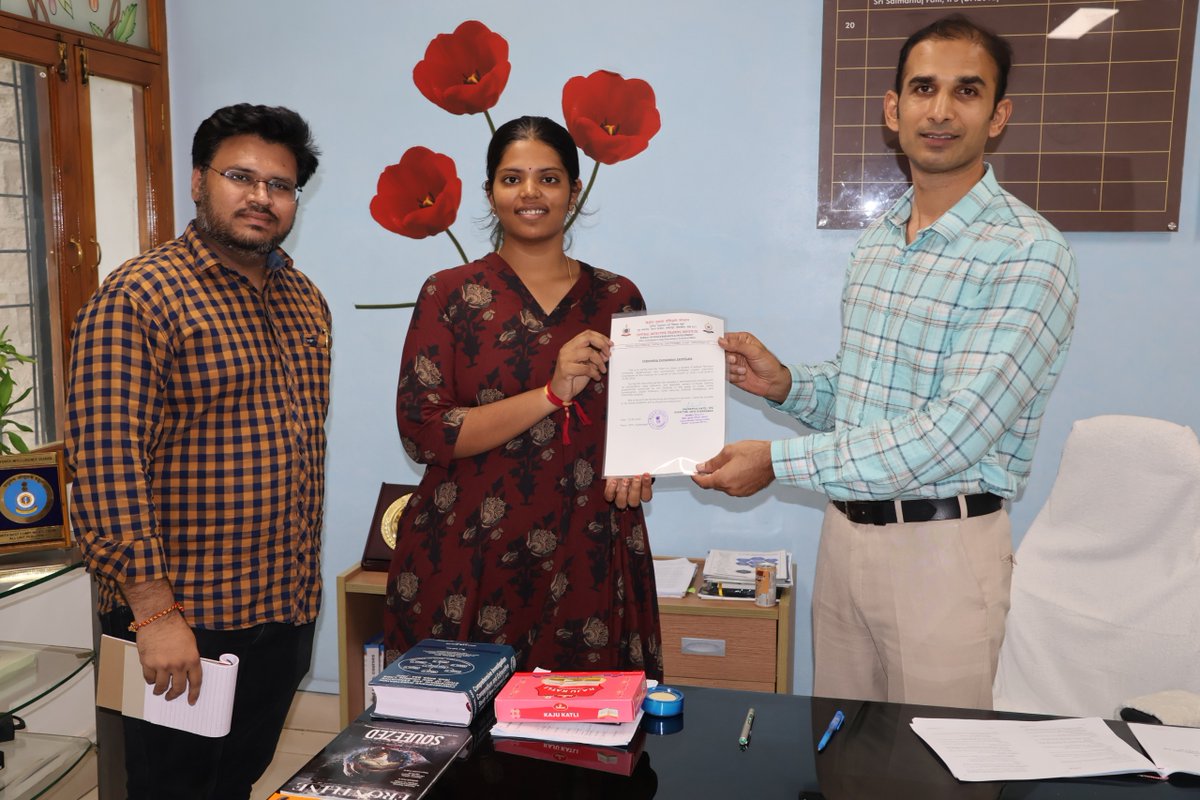 bprdcdtihyd's tweet photo. CDTI Hyderabad congratulates T. Srividya, Thayanithi C.A., and Indrakaran on successfully completing their one-month internship programme and wishing them continued success and excellence in all their future endeavors. https://t.co/ju4DIL3LCG