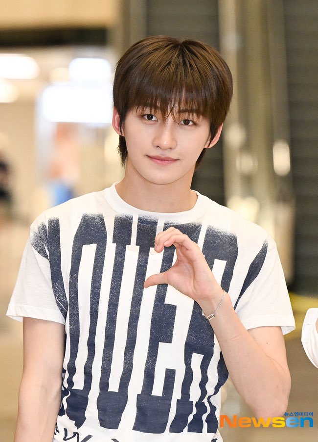 chop282's tweet photo. 260610 투어스 GMP 출국 기사사진 #지훈 https://t.co/lDxYRemng0