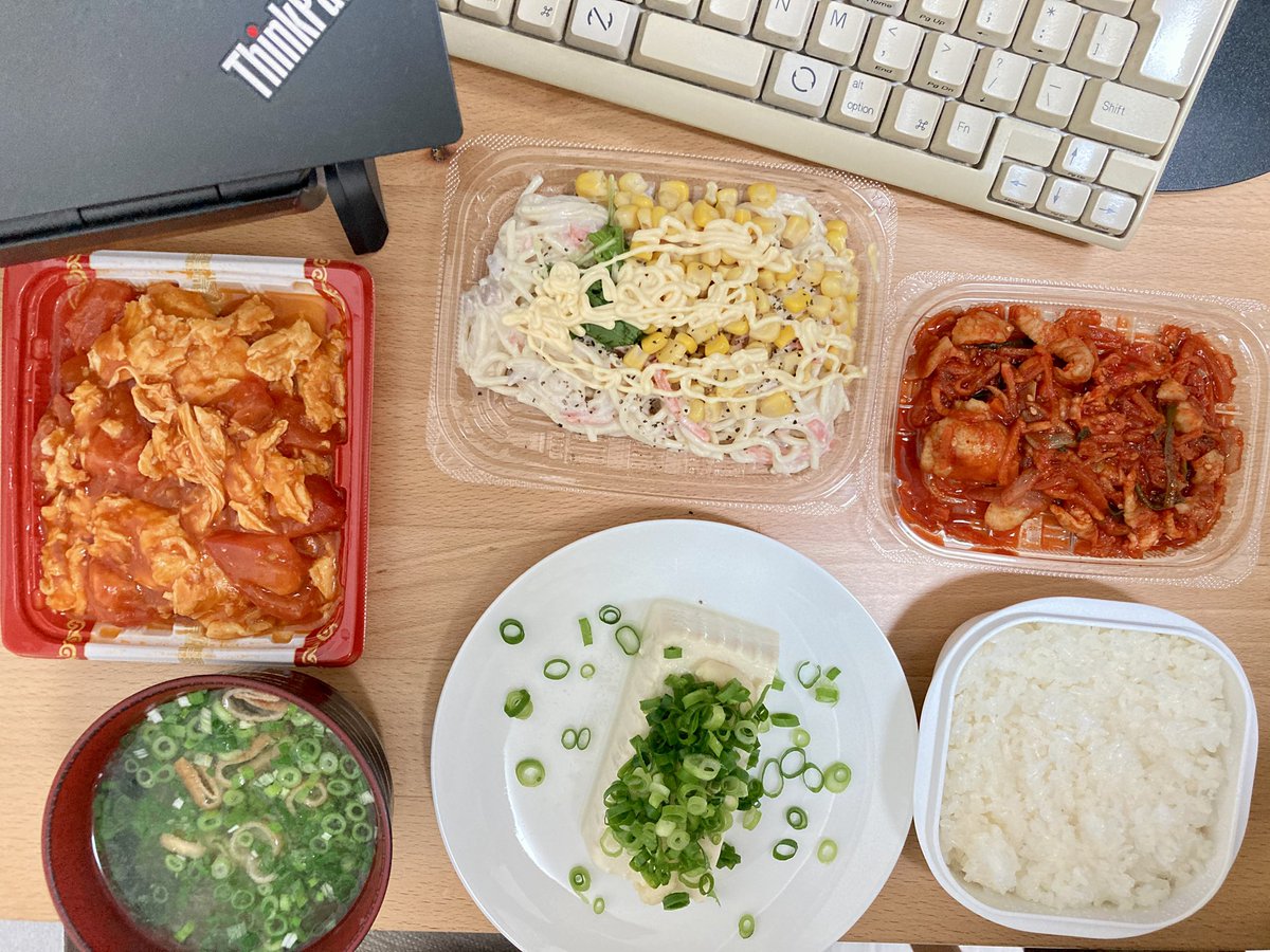 ucdktr1973's tweet photo. 6/10の晩ごはんはトマトの玉子炒めを食べました。うんまい🍅🍳 https://t.co/McMQ8ljSsp