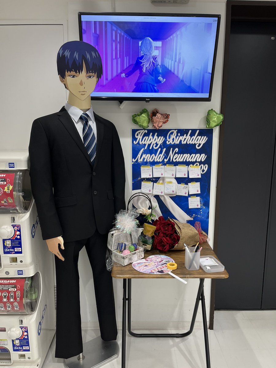 Moroboshi_a0807's tweet photo. 見てきたwww
ノイマンおめでとう🎉
#アーノルド・ノイマン生誕祭 https://t.co/IfH6VWOQMR