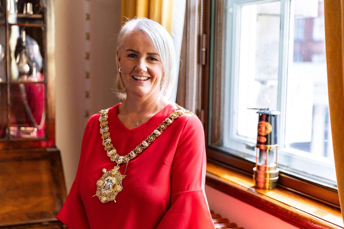 FrenchNoticer's tweet photo. @chharry7 @LeSommierRgis Parce que c'est des énormes gauchistes et ils ont beaucoup trop laissé de place aux femmes en politiques. Voici quelques exemples de maires de Dublin et Belfast depuis 2020 (en irlande ça change chaque année). https://t.co/7MlSAh0weQ
