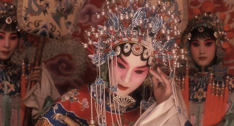 amaiyumegamitai's tweet photo. 「さらば、わが愛覇王別姫」の映像美は芸術的。主人公が存在する全てである、春の夢のように儚く、うつくしい世界が繊細に表現されている https://t.co/fmuVJFTCgn