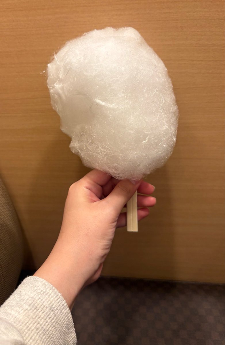 117miii's tweet photo. わたあめ作るの綺麗じゃないですか👀 https://t.co/3Cvm3gChr9