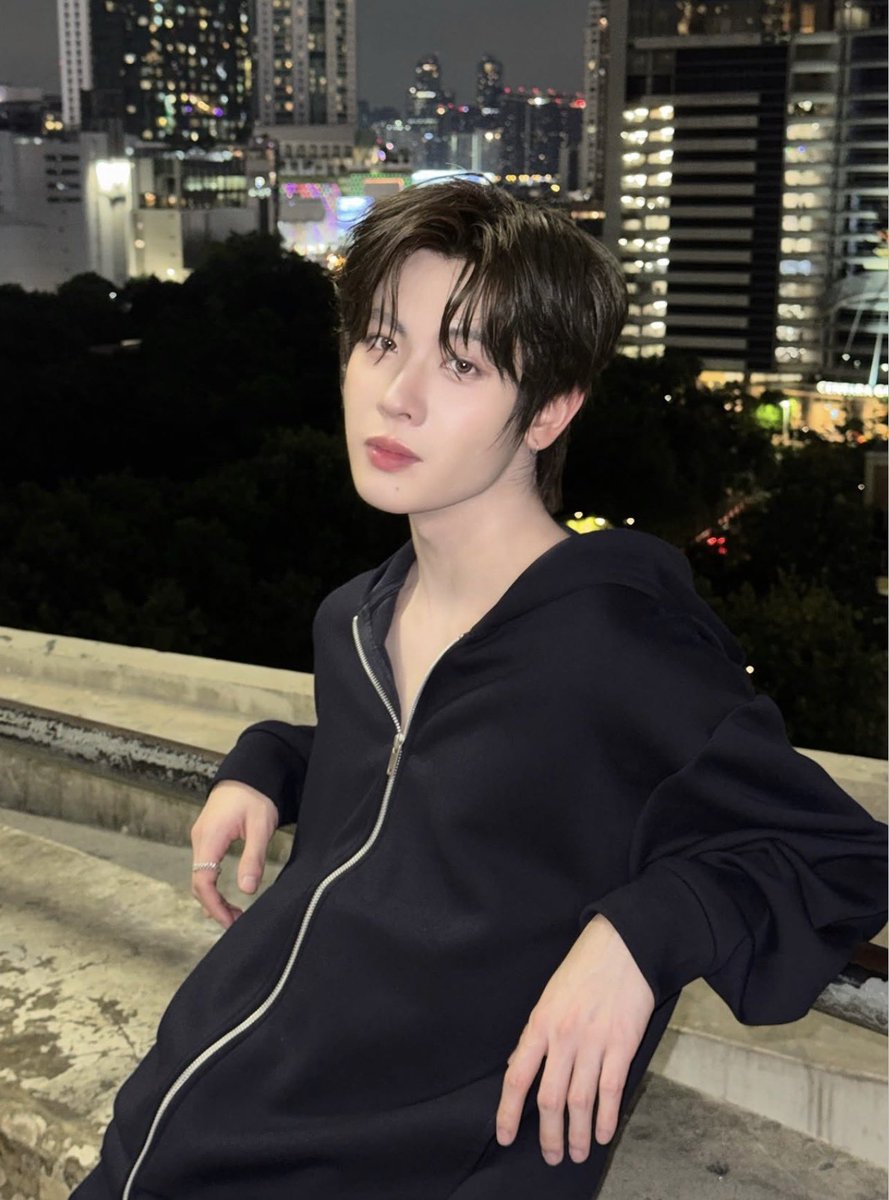 yves tweet media