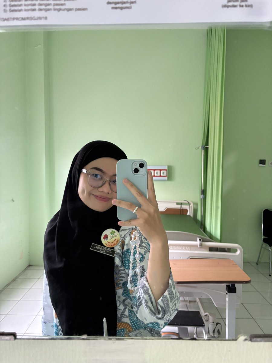 247overthinking's tweet photo. Cirebon berbatikkk🥰 https://t.co/6NaUrBY7N4