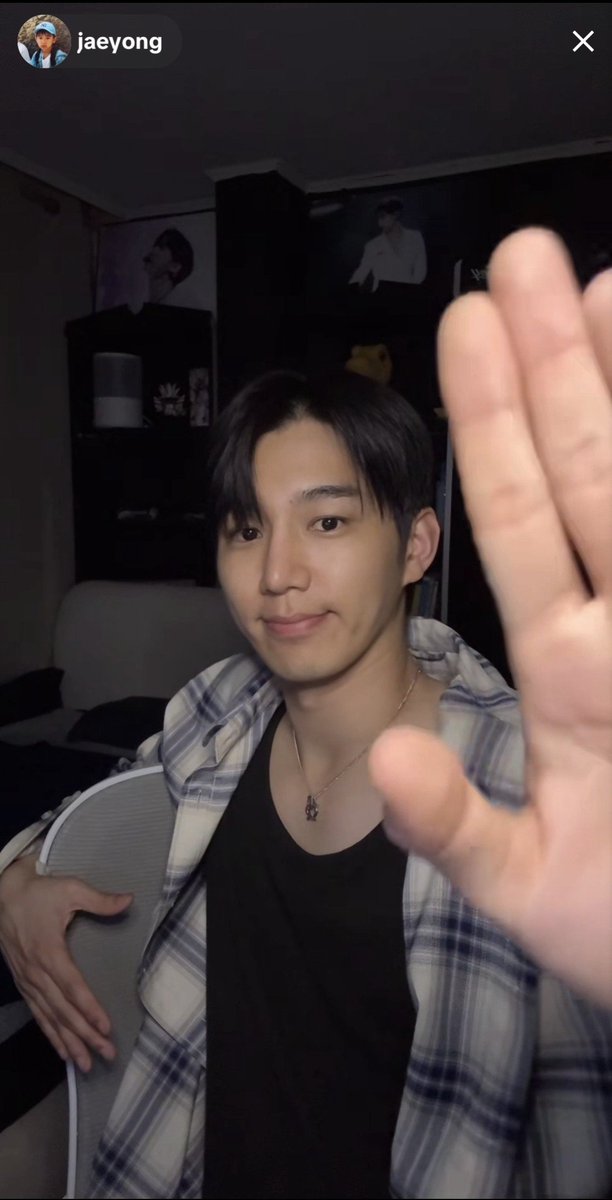 B3Withsunlight's tweet photo. 260608 JAEYONG IG, Tiktok Live

แจยงโอป้ามาไลฟ์ไอจี กับตต.ยาวต่อกันเลย ไม่ได้มาไลฟ์นานมาก ประมาณ1ปีกว่าได้ พูดคุยทักทายกับฟค.ทั้งภาษาเกาหลี ญี่ปุ่น อังกฤษ 3ภาษาเลย เก่งมากๆ ละมีคนไทยดูไลฟ์เยอะเหมือนกันนะ ปลื้มใจสุดๆ💕

#김재용 #KIMJAEYONG
#재용 #JAEYONG #แจยง https://t.co/Iz9ZQAybpO