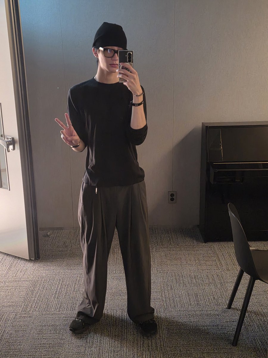 fluffycutie_jsc's tweet photo. โห่น้องชาย กลัวคนไม่รู้เหรอว่าเป็นเมะ https://t.co/f2hSCCOVnA
