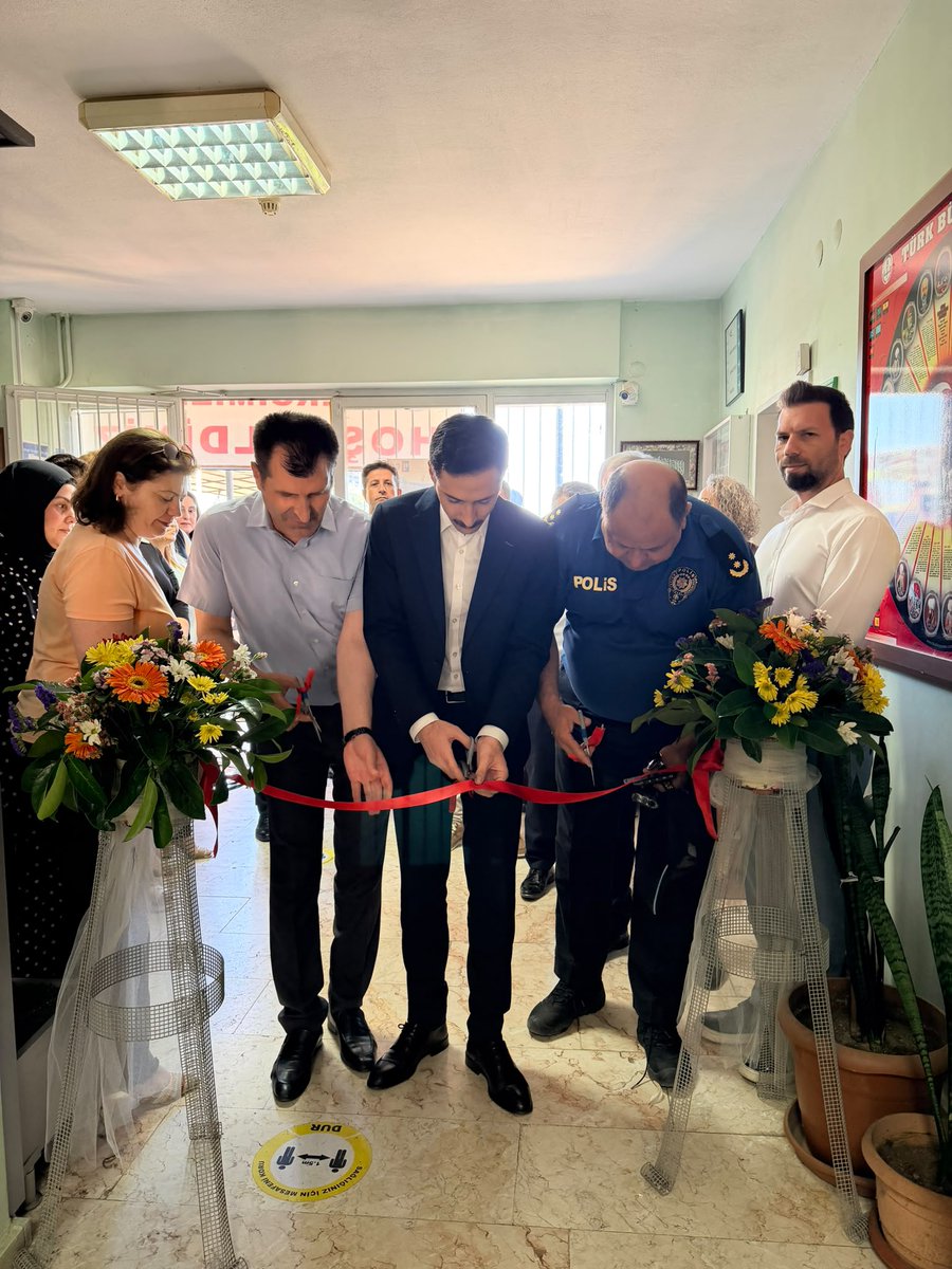 beydag_mem's tweet photo. Beydağ İlçe Milli Eğitim Müdürlüğü Halk Eğitim Merkezi yıl sonu sergisi, Beydağ Kaymakamı Sayın Ramazan Aykut SAKA, İlçe Milli Eğitim Müdürü Sayın Bahattin GENGÖRÜ, ilçemiz protokolü, okul idarecileri, kursiyerlerimiz ve Beydağ halkının katılıyla  törenle açıldı. https://t.co/wQQDwnoa5k