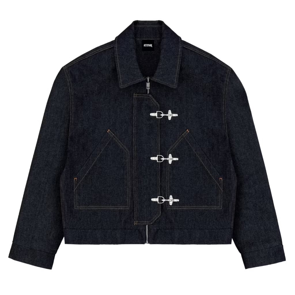 binnssi2's tweet photo. HIDDEN GEM ALERT🚨‼️✨

Mau spill beberapa rekomendasi toko JACKET COWOK yang super cakep dan AFFORDABLE HARGANYA 😭💯 https://t.co/XFPSjyCb5Z