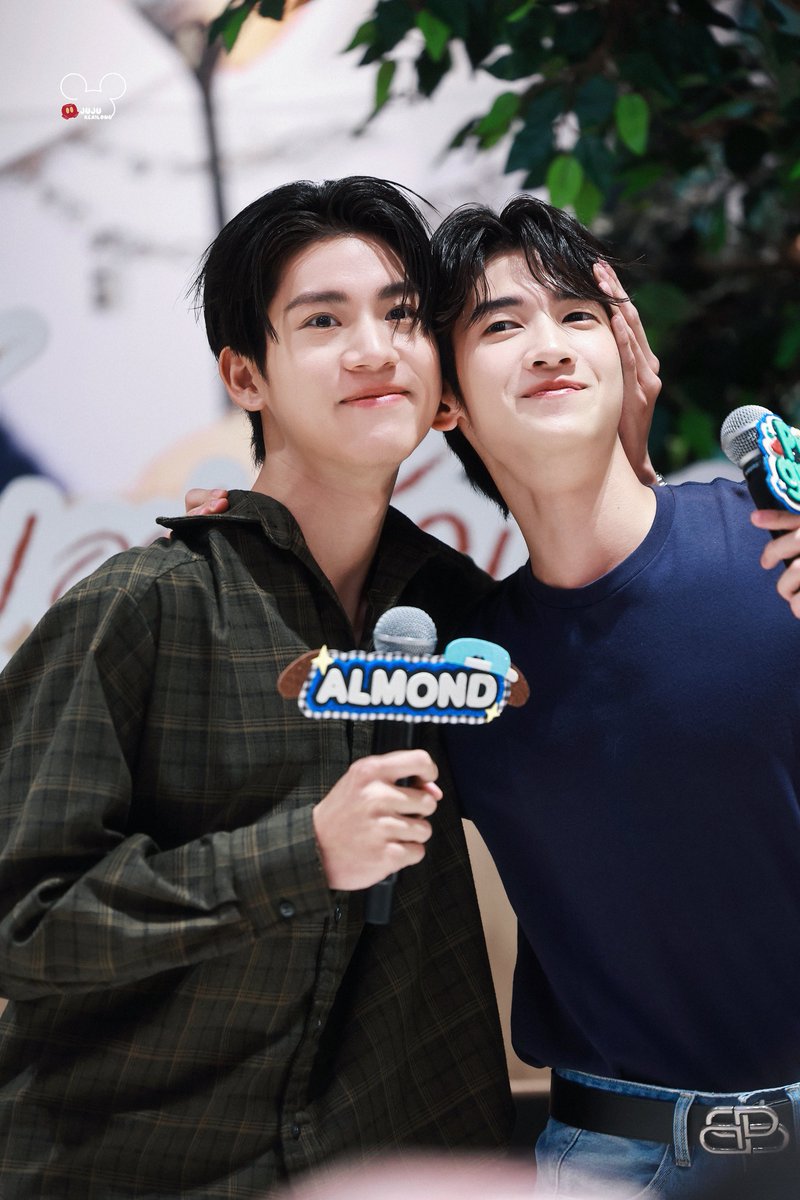 jujukeailong's tweet photo. 💞🧑🏻‍❤️‍🧑🏻

TONSOM 5TH EPISODE 
#WhenOrangesFallEP5
#WhenOrangesFall 
#AlmondProgress
100626 https://t.co/CbT31678Y5
