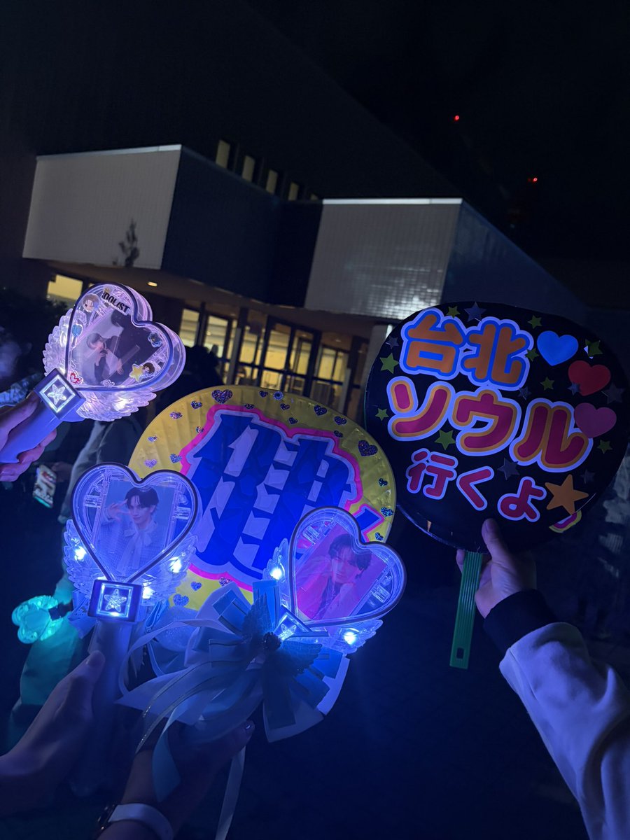 keRnItoE's tweet photo. 1番興奮してるのは❗️
健人がアンコールの合間に❗️
ムーンウォークをしたこと🫠😍

#アイドリストの全国ツアー https://t.co/s1PBgSo4NF