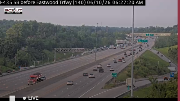 BillinKC's tweet photo. NB I-435 is CLOSED at Eastwood Trafficway because of a crash involving a pedestrian. #KCTraffic @KCTV5 No ETA on when lanes will reopen. https://t.co/bjyIdPTei1