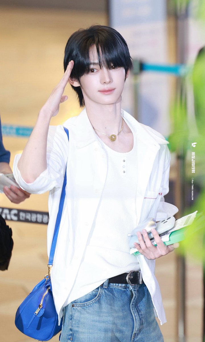 wangjiumi's tweet photo. 清纯一等
260610 GMP
#HANJIN #한진 #韩振  #ハンジン
#TWS #투어스  #247WithUs https://t.co/wFTEQIqsWz