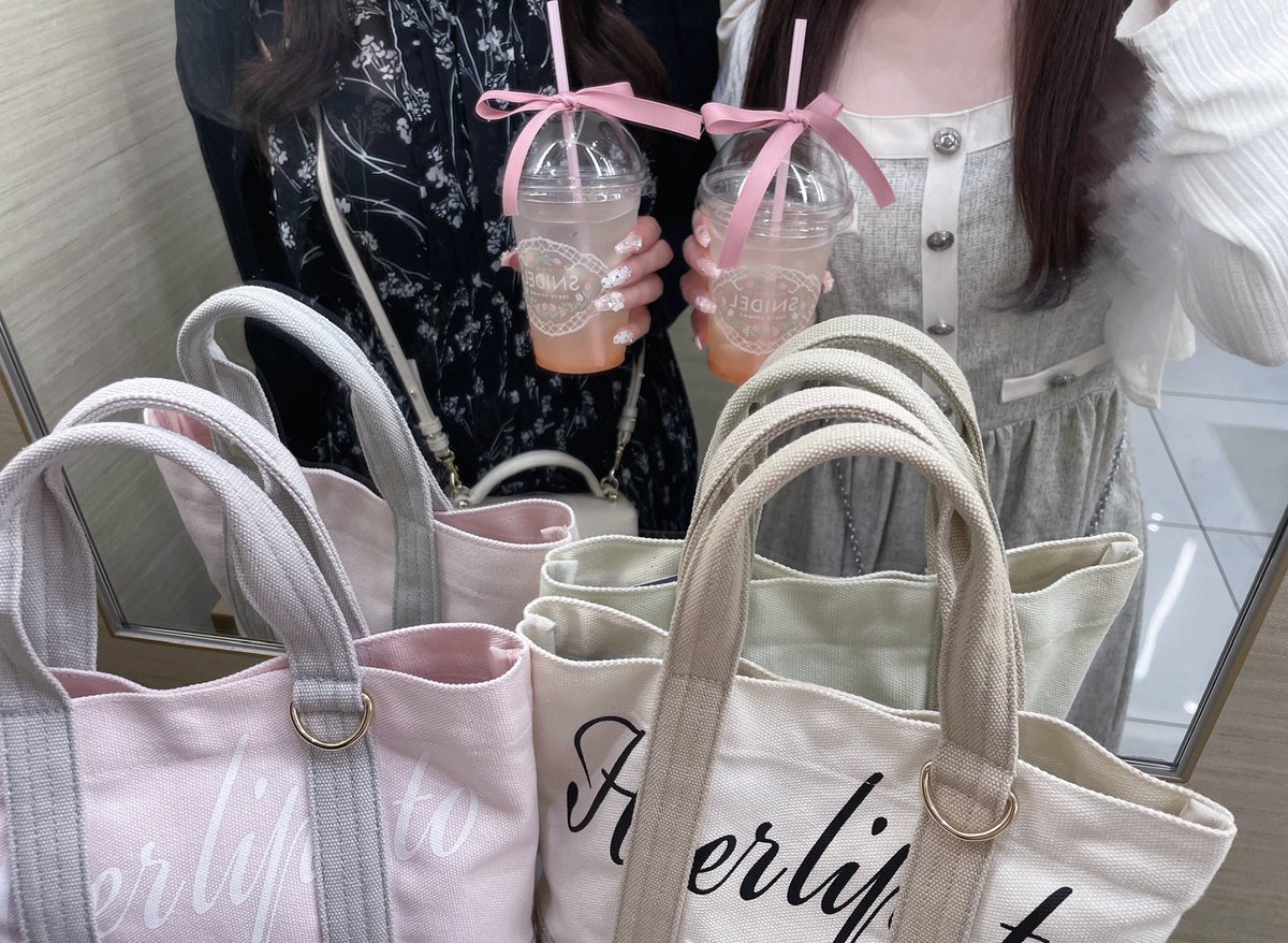 _luvtoa_'s tweet photo. ۪  ⟣   ֹ    ┄┄ ᧔࿔᧓ ┄┄   ۫   ⟢

滑り込みでSNIDELカフェいけた.⋆𝜗𝜚 https://t.co/3VXfXSLJLx
