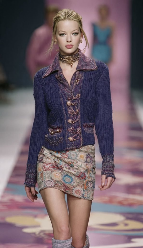 HeavenOn42803's tweet photo. The best years of fashion https://t.co/wMEV239QIp