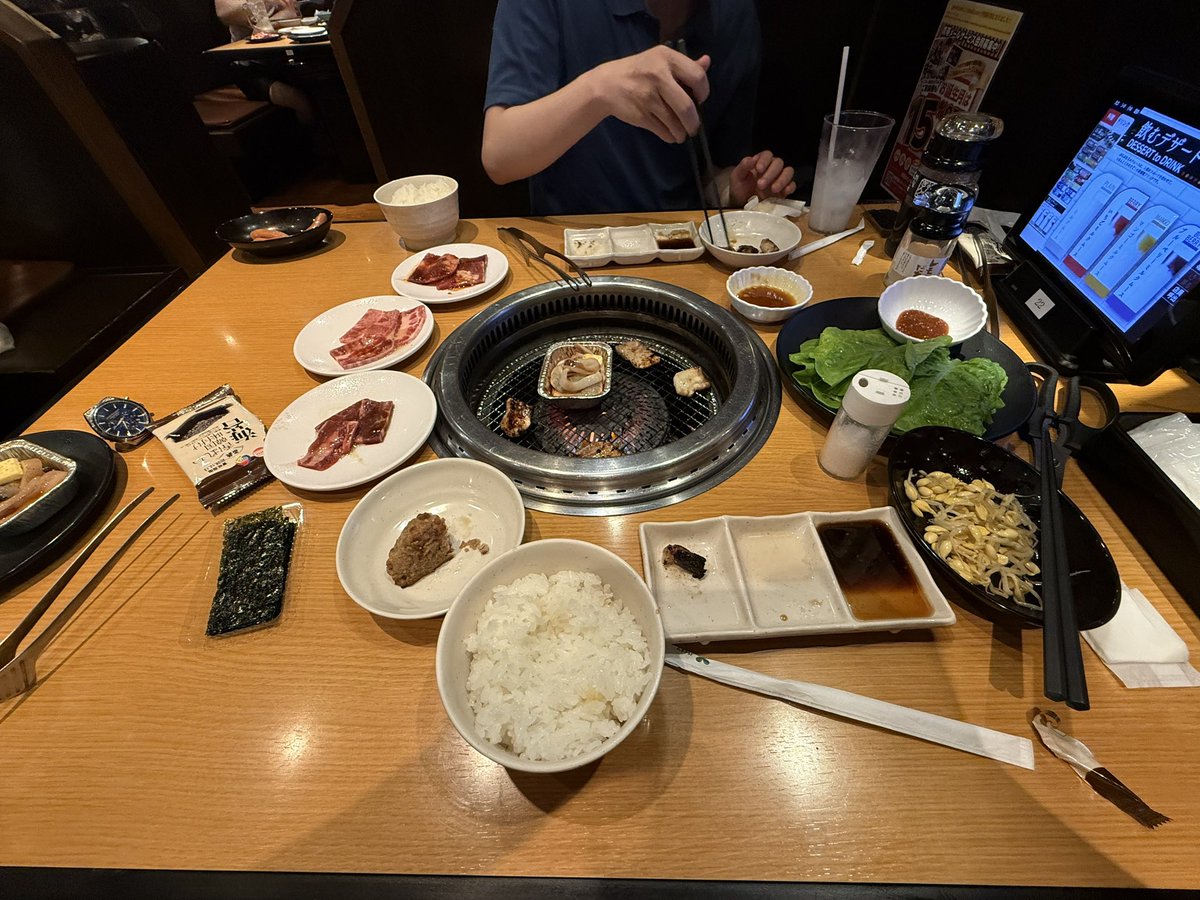 cbeugb's tweet photo. ろくろ回したやつ届いた！
いい感じに出来上がったよん！

しかも今日は焼肉！嬉しい〜☺️ https://t.co/pcf43oaB4Z