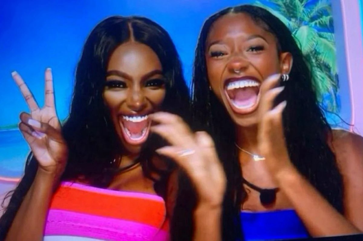 dudcentral's tweet photo. they were pregnant with trinity here https://t.co/X9Bco74N29