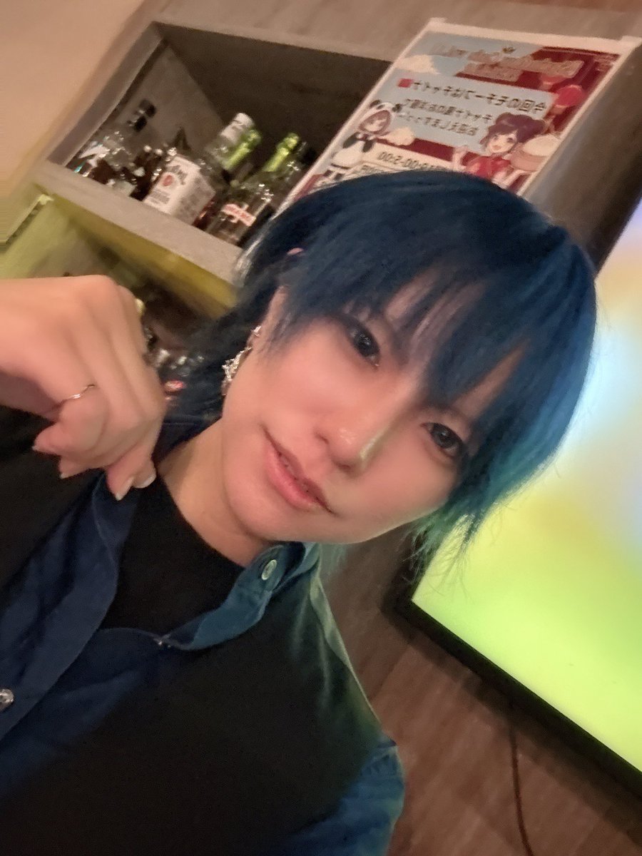 minato_haco's tweet photo. いるよ～ん餃子焼いてるっぽい！ https://t.co/NrbWFDpWtC