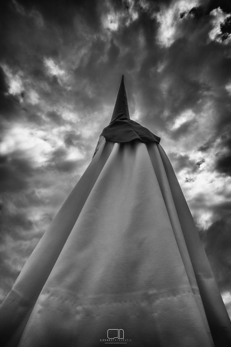 Semanasantasan's tweet photo. Jugando con la perspectiva para convertir lo cotidiano en algo  monumental

https://t.co/Rdy6rAB5l5

Hermandad Sacramental de la Sagrada Cena de Bonanza

©José Jiménez

#FotografiaCofrade #Sanlúcar https://t.co/WrSfrvFtTM