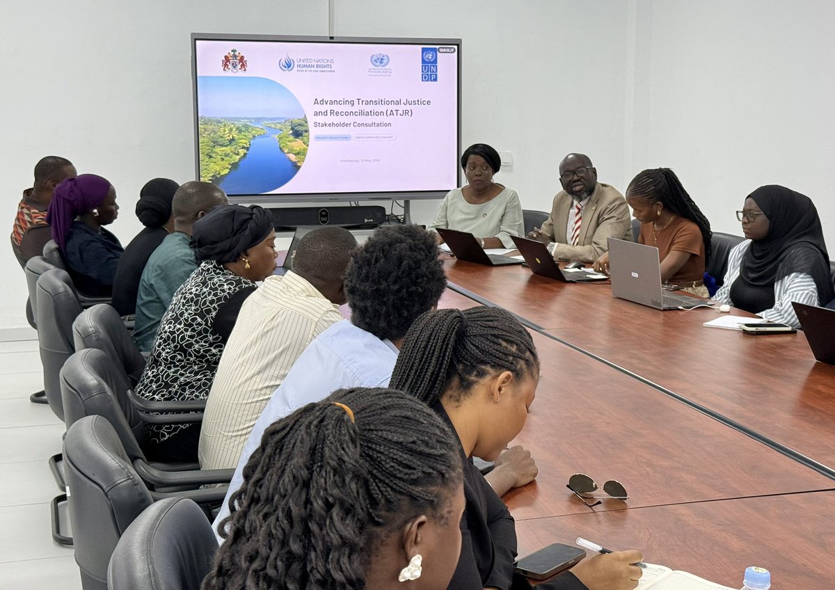 UNDP_TheGambia's tweet photo. Advancing transitional justice is essential to building lasting peace, trust, and social cohesion in The Gambia. 

Today, @UNDP 🇬🇲 and @ONU_Droits_BRAO with funding from @UNPeacebuilding, convened government institutions, civil society, victims' groups, and development partners to consult on the proposed Advancing Transitional Justice and Reconciliation in The Gambia (ATJR) Project, ensuring a nationally owned, inclusive, and victim-centred approach to implementing the recommendations of the #TRRC.

Together, we are laying the foundation for a more peaceful & just future.