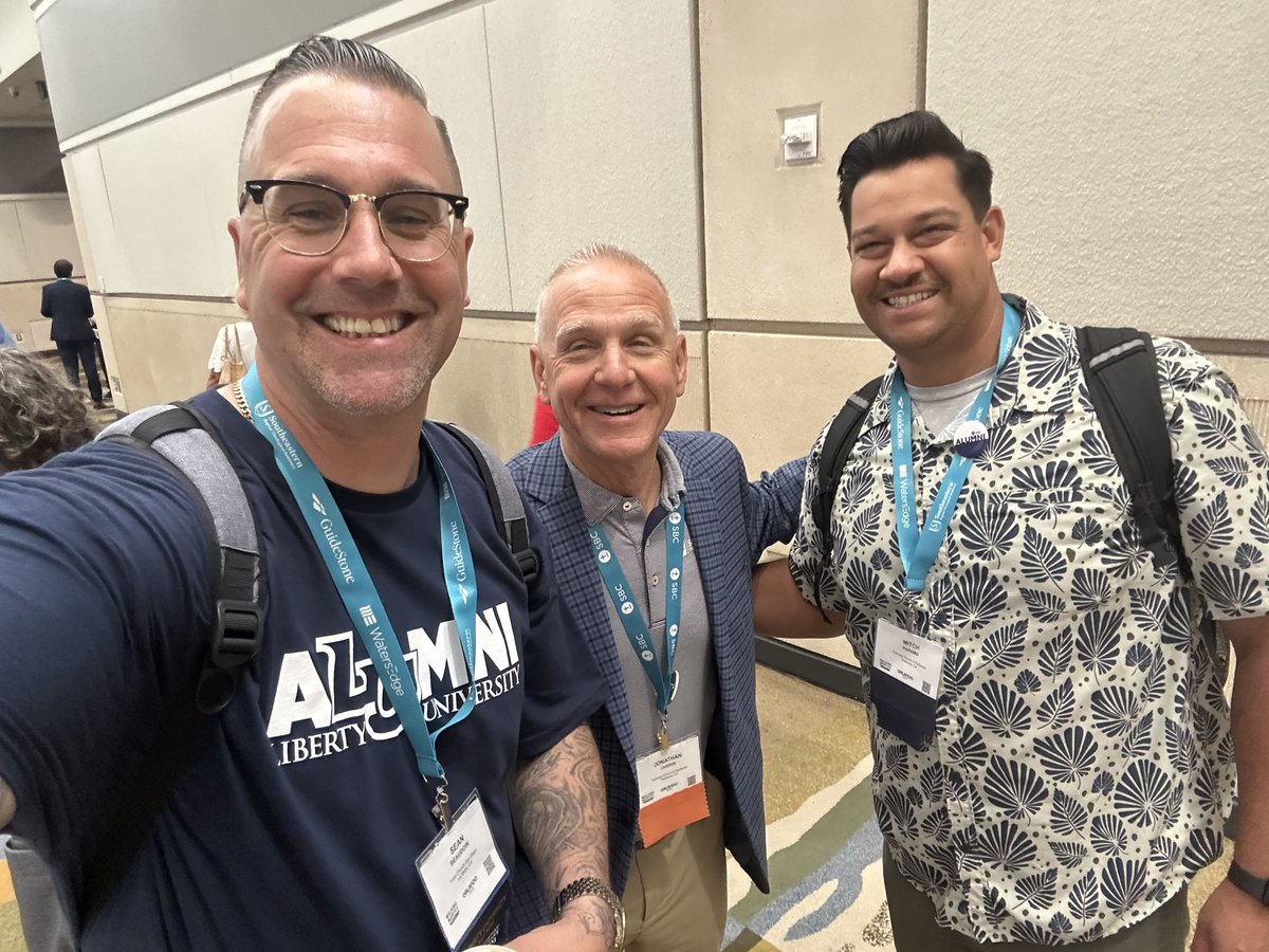 BF_California's tweet photo. Dr. Jonathan Jarboe enjoyed connecting with Sean from Hope Church and Mitchell Paramo from Pathway Church Redlands! Grateful for these faithful leaders and the work God is doing through their ministries to impact lives and advance the Gospel throughout California. 🙌 https://t.co/HPlRBjf1oa