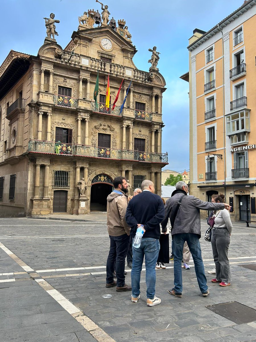 Respira_Sudoe's tweet photo. Pamplona/Iruña ha acogido un nuevo comité de dirección (COPIL) de @Respira_Sudoe. Los socios han realizado diferentes sesiones de trabajo y formativas y han visitado los espacios naturales relacionados con el proyecto piloto de la Universidad Pública de Navarra https://t.co/0biQP8b8w2