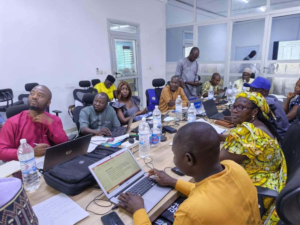 pevcameroun's tweet photo. 📚 l’Extrême-Nord à l’ecole !
C’est parti pour l’Atelier régional d'apprentissage pour l’équité vaccinale avec l'appui de @CBCHSORG.
📅 10-11 juin 2026
🎯 : Valoriser l'impact des OSC sur le terrain pour retrouver les enfants "zéro dose" et perdus de vue dans 6 DS.
#PEV https://t.co/KMNrWjhrx1