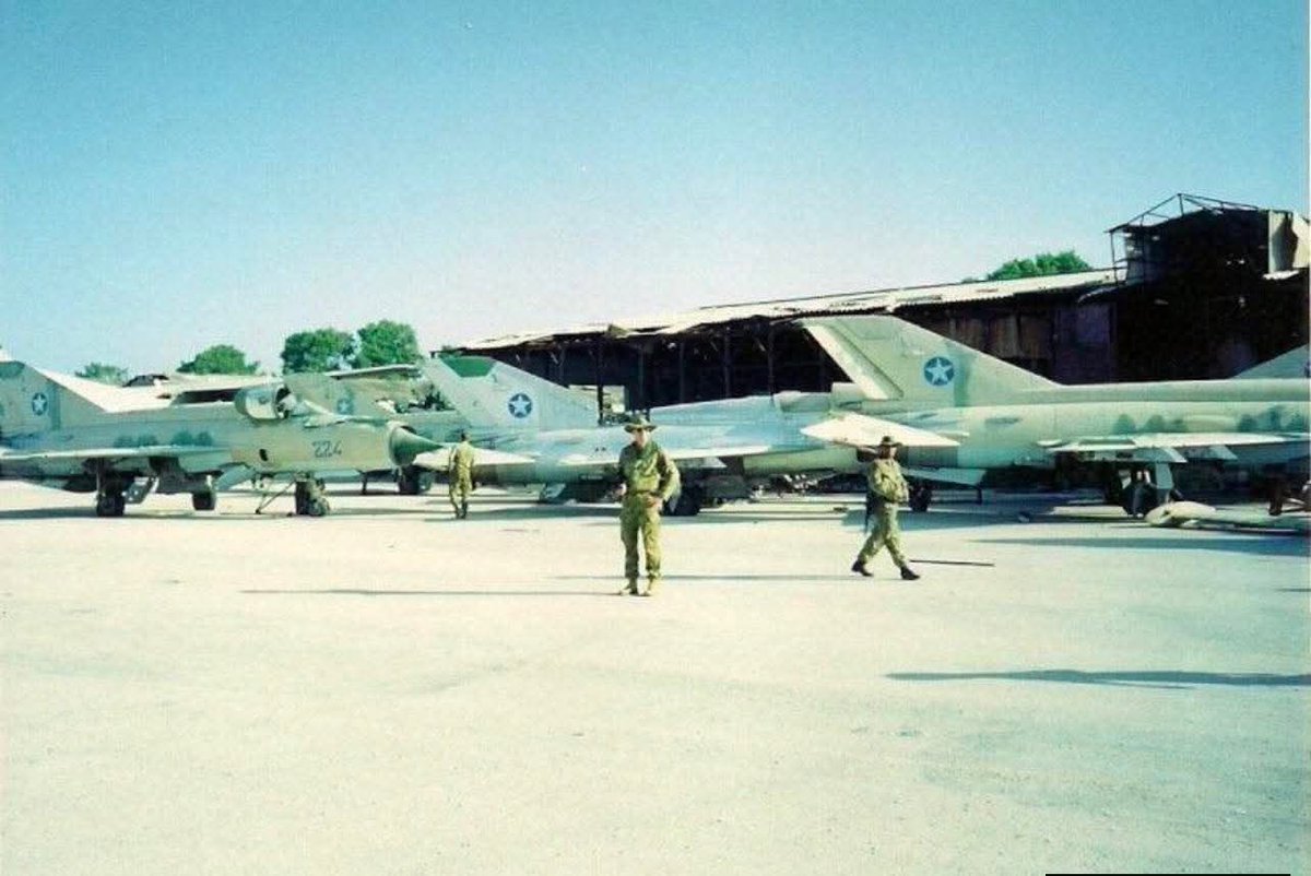 Rashidaxmed's tweet photo. إنها ذكرى أليمة لا تزال حاضرة في وجدان شعب صوماليلاند. ففي عام 1988، تعرضت مدينة هرجيسا ومدن أخرى لحملة دمار واسعة خلفت مآسي إنسانية عميقة، حيث قُتل آلاف المدنيين الأبرياء وتعرضت أعداد كبيرة من السكان للنزوح والتشريد. وقد تركت تلك الأحداث آثارًا إنسانية واجتماعية لا تزال ممتدة حتى اليوم، وأصبحت جزءًا راسخًا من الذاكرة الجماعية لشعب صوماليلاند، الذي يستحضر هذه الذكرى تأكيدًا على أهمية العدالة وحفظ الذاكرة وصون كرامة الإنسان ومنع تكرار مثل هذه المآسي في المستقبل