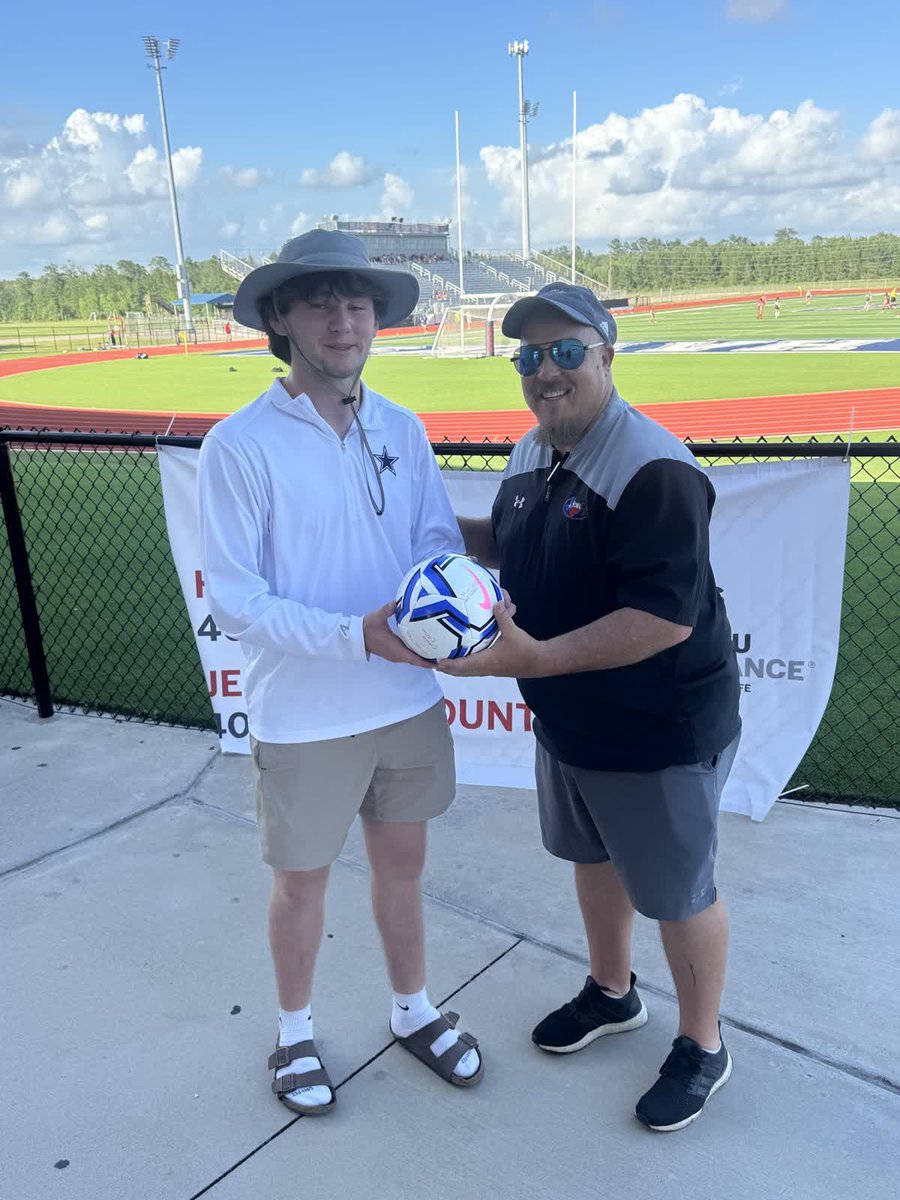 SETCA_Coaches's tweet photo. East and West Raffle winners at the soccer games yesterday! #SETCA https://t.co/uANq6oZcSq