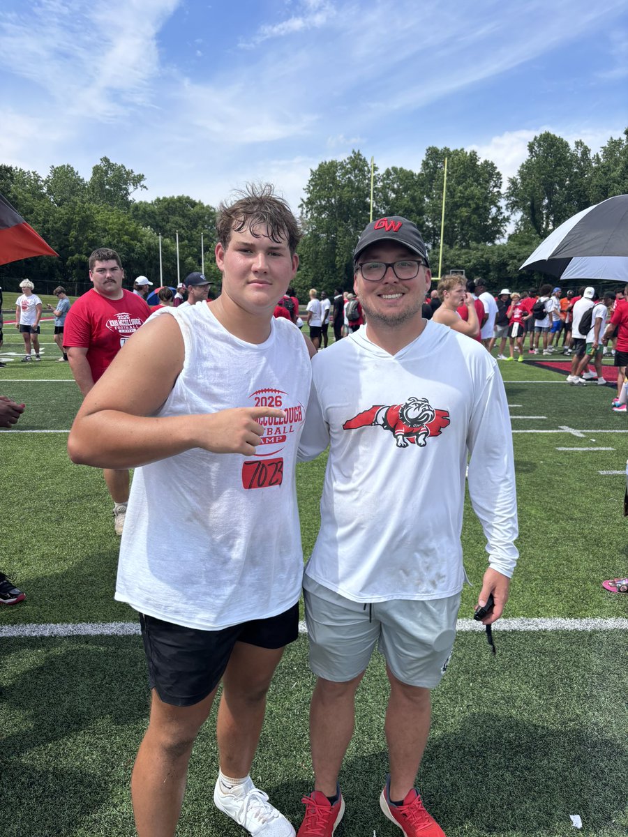 LandonPuck99's tweet photo. Had a great day at @GWUFootball this past weekend. Learned a lot from @Mstout_3 on pash rush moves and keeping a good pad level! Thank you @CoachShaw_Jake for having me. #attacktheday

@CoachMobbs @JaxCoRecruitsFB @NEGARecruits @RecruitGeorgia @247Sports @coach_fowler63 https://t.co/qkAIriNOOo