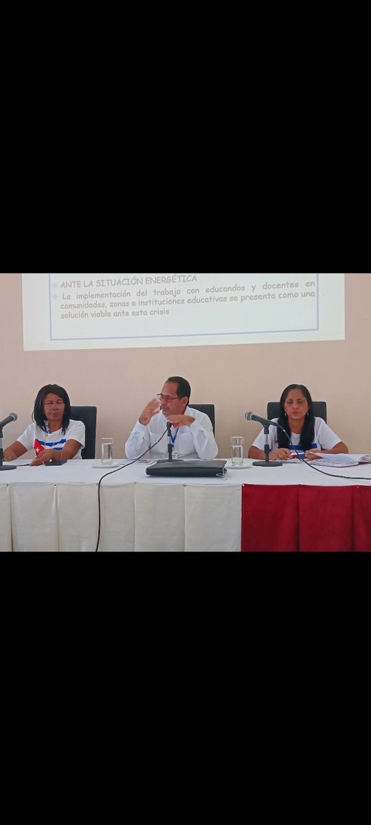 hechavarr4's tweet photo. Se desarrolla la Reunión preparatoria provincial del curso 2026-2027 en #SantiagoDeCuba
@FrenteDme 
@CubaMined 
@dpesantiago
@yonei https://t.co/19RRy8hPs6