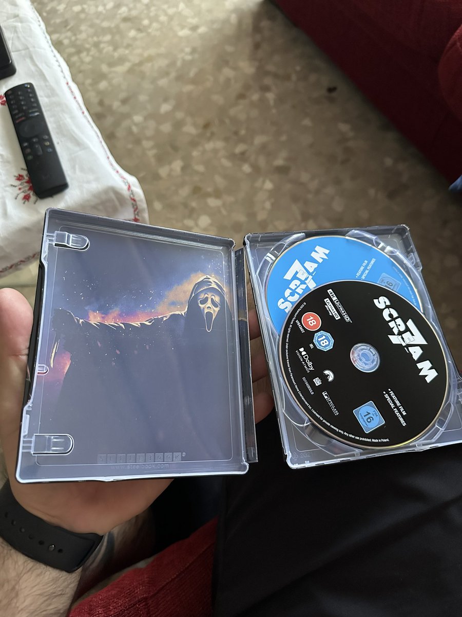 chetaronja's tweet photo. @collectorjrc @mubis_es @ScreamMovies @DivisaFilms El mio 😭😭😭😭 https://t.co/crb8kSbJ0l