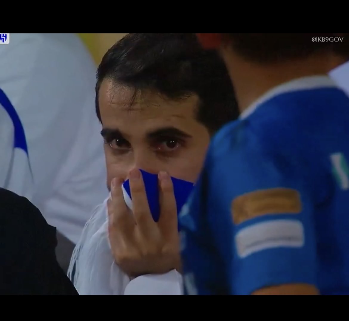 lenar36's tweet photo. @SulimanXl @bandar_aaz الطواقي مسخره دايم 😂 ينتظرون ضمك يفوز 😭 https://t.co/TY5O7b4WwQ